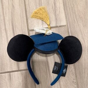 NWT Disney Mickey Graduation Cap Ears “Class of 2025”